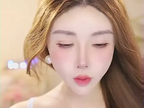 Snapshot of Qiaoqiao_ chatting on July 2026 04:06:01 PM Qiaoqiao online show from July 2026 04:06:01 PM