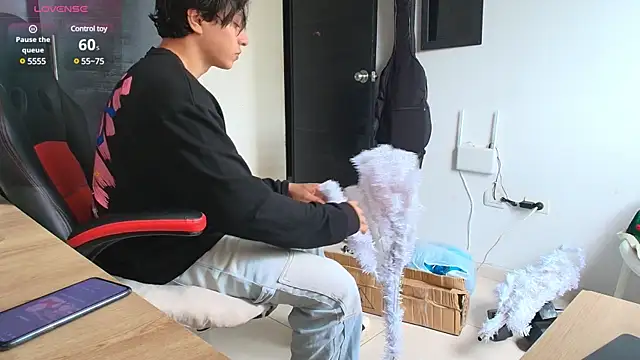 Haruto2001 online show from December 2024 06:17:01 PM