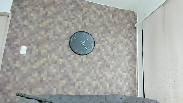 flavia cruz online show from September 2025 07:35:01 PM