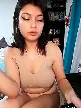 mia  katt online show from December 2024 09:16:02 AM