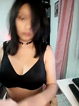 mia  katt online show from January 2025 08:45:02 AM