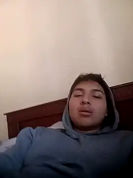 Snapshot of LoganFinds chatting on November 2025 12:51:02 PM LoganFinds online show from November 2025 12:51:02 PM