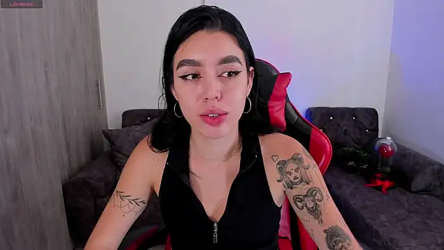 Snapshot of zoee_jackson chatting on May 2026 05:12:02 PM zoee jackson online show from May 2026 05:12:02 PM