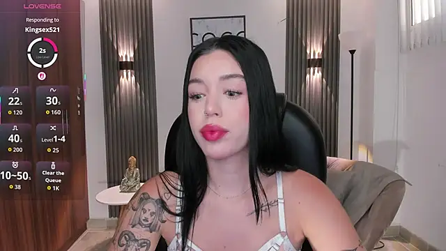 Snapshot of zoee_jackson chatting on June 2026 07:37:02 PM zoee jackson online show from June 2026 07:37:02 PM