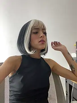 LilitRobins online show from January 2025 01:30:01 AM