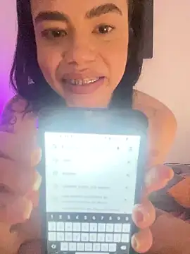 Snapshot of GrlAlice chatting on December 2024 12:24:01 AM GrlAlice online show from December 2024 12:24:01 AM