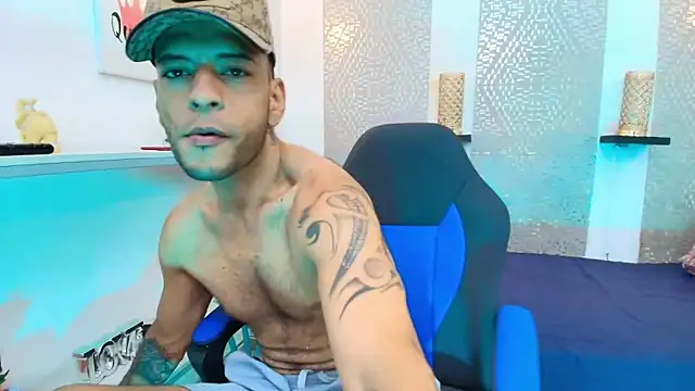 Snapshot of Andrey_u92 chatting on February 2025 07:30:02 PM Andrey u92 online show from February 2025 07:30:02 PM