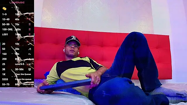 Snapshot of Andrey_u92 chatting on October 2025 09:17:02 PM Andrey u92 online show from October 2025 09:17:02 PM