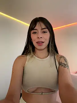 AmmyCollinsW online show from December 2025 08:51:01 PM