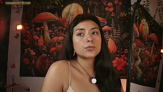 6Briela9  online show from April 2026 11:21:01 PM