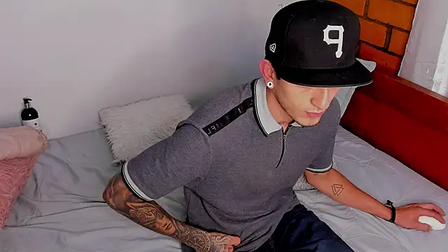 Snapshot of _NATAHSA_ chatting on January 2025 01:56:01 AM NATAHSA online show from January 2025 01:56:01 AM