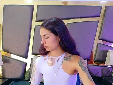 NicoleEsposito online show from September 2025 01:02:02 PM