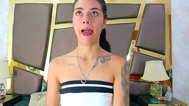 NicoleEsposito online show from September 2025 01:14:02 PM