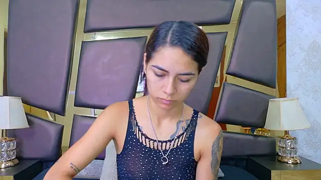 NicoleEsposito online show from November 2025 12:59:01 PM