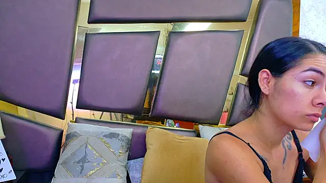 NicoleEsposito online show from April 2026 12:39:01 PM