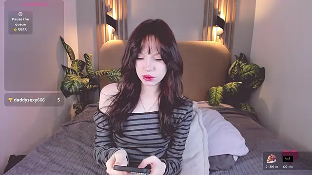 NikkiMiltons online show from December 2025 02:44:02 PM