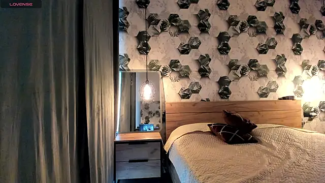 Selena Rase online show from October 2025 04:02:02 AM