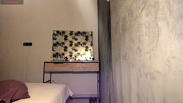 Selena Rase online show from November 2025 03:39:01 PM