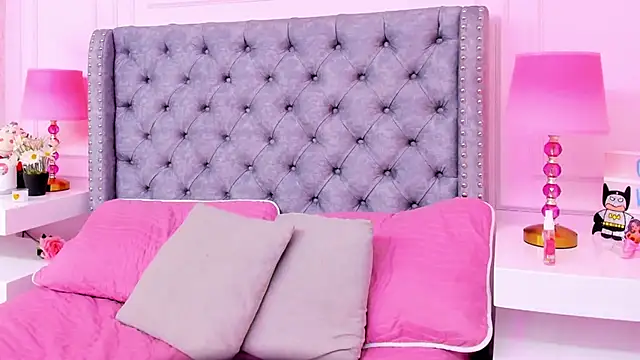 HaileeRoberts online show from March 2025 03:25:01 PM