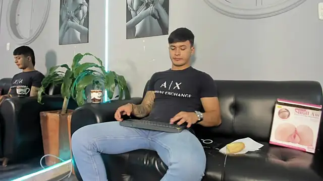 Cristopher strong online show from March 2025 12:45:01 PM