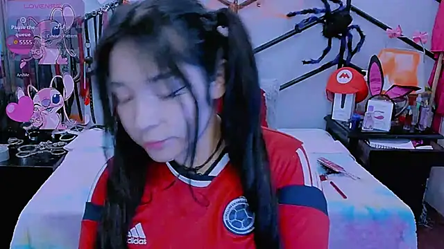 AlanaLuck online show from October 2025 06:41:02 PM