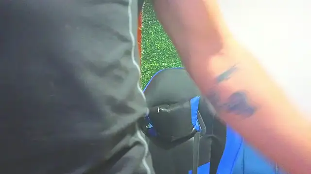 Demitryo online show from March 2026 03:58:02 AM