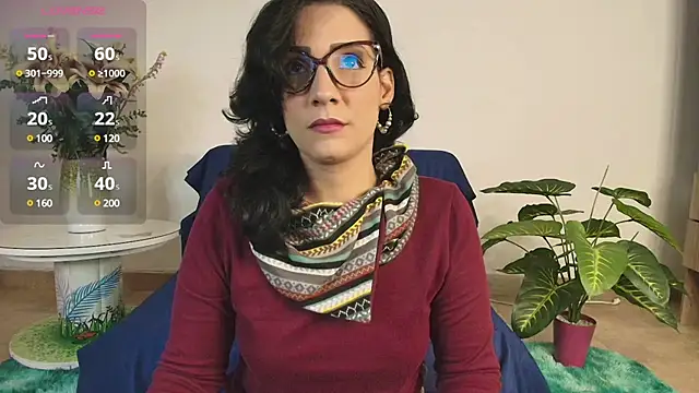 Snapshot of Elliee_ chatting on January 2025 12:30:01 PM Elliee online show from January 2025 12:30:01 PM