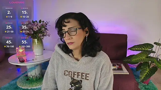 Snapshot of Elliee_ chatting on March 2025 01:14:01 PM Elliee online show from March 2025 01:14:01 PM