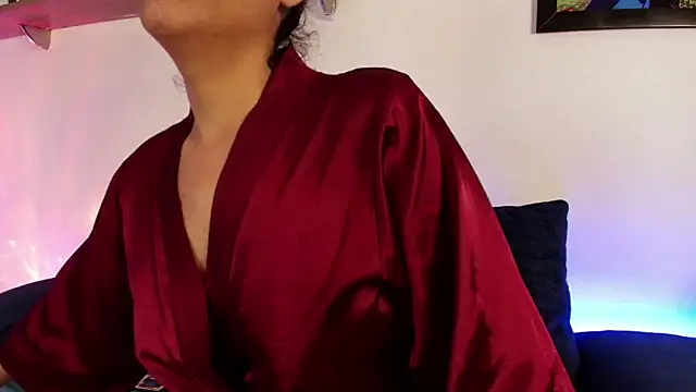 Snapshot of Elliee_ chatting on October 2025 02:47:02 PM Elliee online show from October 2025 02:47:02 PM