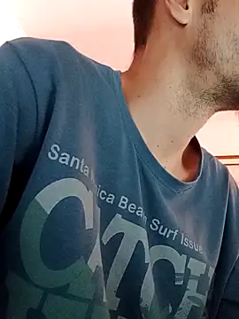 Snapshot of cazaperdidas chatting on October 2025 08:32:01 PM cazaperdidas online show from October 2025 08:32:01 PM