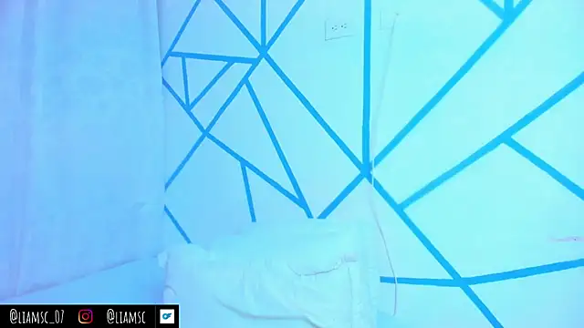 liam scott77 online show from October 2025 08:05:01 PM