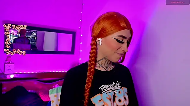 Micaela Rangel online show from November 2025 11:48:02 PM