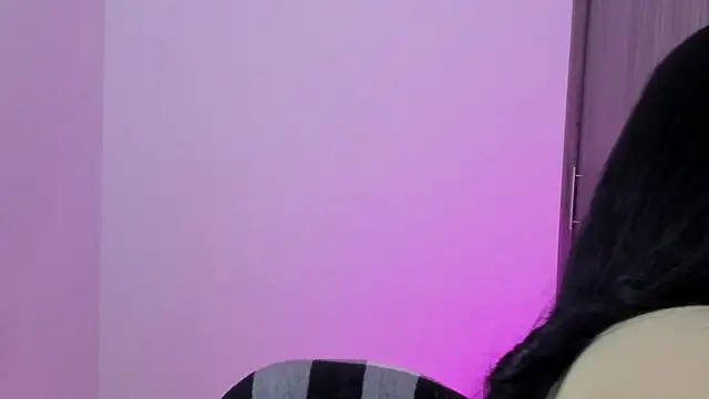 Natasha su  online show from April 2026 06:22:02 AM