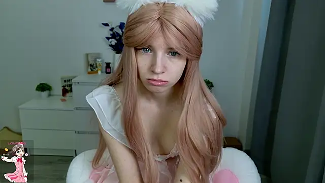 b4by LoL1 online show from March 2025 08:19:02 AM