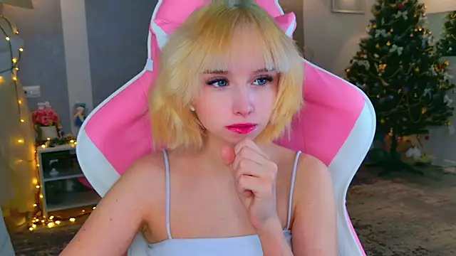 b4by LoL1 online show from January 2026 02:55:02 PM