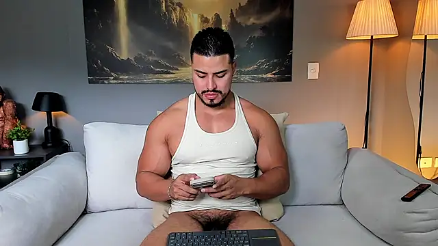 Snapshot of ApoloMakris chatting on July 2026 07:24:01 PM ApoloMakris online show from July 2026 07:24:01 PM