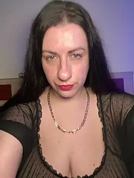 Evelinia online show from May 2026 03:41:02 PM