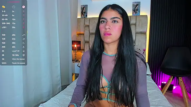 little sophie18 online show from April 2026 08:31:02 PM