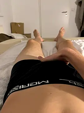 Snapshot of Nio-5 chatting on November 2025 09:37:02 PM Nio-5 online show from November 2025 09:37:02 PM