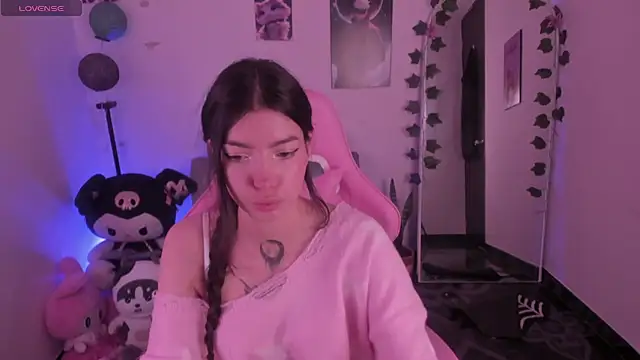 Snapshot of cami_mila9 chatting on November 2025 07:34:02 PM cami mila9 online show from November 2025 07:34:02 PM