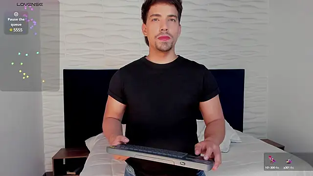 Ian Daviz online show from February 2025 08:24:01 PM