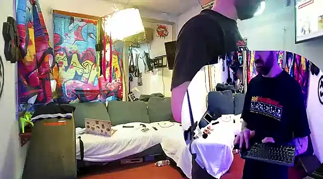 KRYZTALYNXXX online show from February 2025 11:44:02 AM