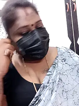 Snapshot of simran21 chatting on December 2024 06:05:01 PM simran21 online show from December 2024 06:05:01 PM