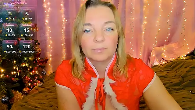 Snapshot of Regina__blue chatting on December 2024 06:39:02 PM Regina  blue online show from December 2024 06:39:02 PM