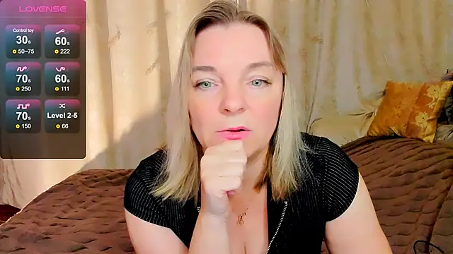 Snapshot of Regina__blue chatting on October 2025 04:52:01 PM Regina  blue online show from October 2025 04:52:01 PM