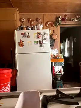 Snapshot of SmokingSloth chatting on December 2025 09:11:01 PM SmokingSloth online show from December 2025 09:11:01 PM