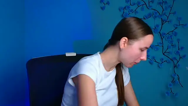 Eva Janee online show from July 2026 05:54:02 AM