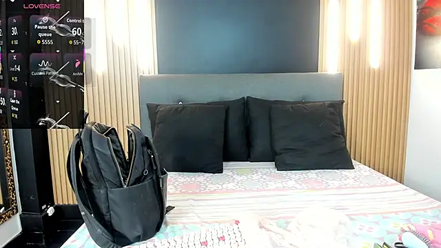 Snapshot of EvaaLovia1 chatting on February 2026 01:18:01 PM EvaaLovia1 online show from February 2026 01:18:01 PM