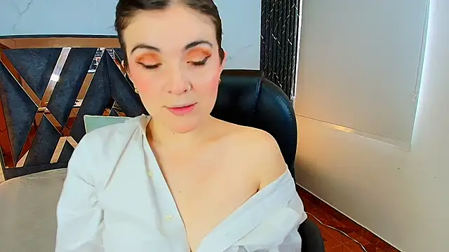 Snapshot of Amara_vega chatting on October 2025 12:30:01 PM Amara vega online show from October 2025 12:30:01 PM