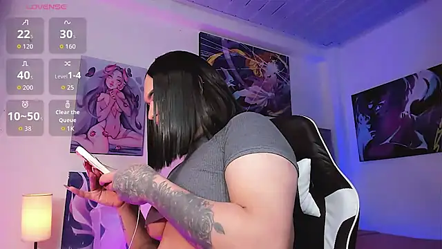 Snapshot of alexia_mattel chatting on February 2026 01:32:01 AM alexia mattel online show from February 2026 01:32:01 AM